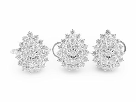 NEW Pear Halo Diamond Jewelry Set 18kt For Sale