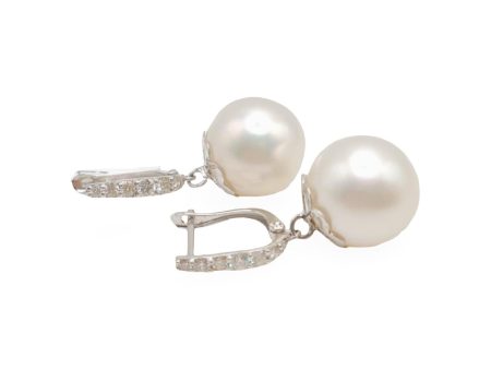 NEW 12.5mm South Sea Pearl Dangling Diamond Earrings 18kt Online Sale