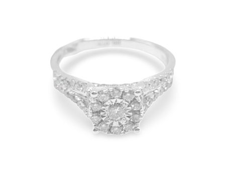 NEW Classic Round Diamond Ring 18kt Fashion