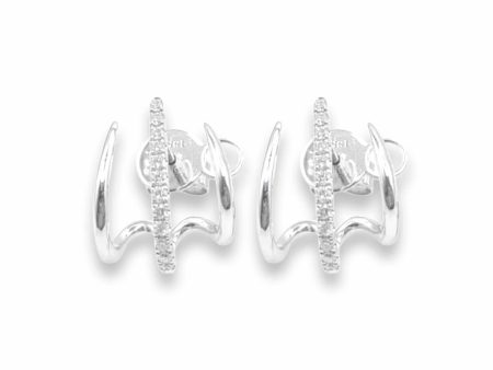 NEW Claw Diamond Earrings 18kt For Sale