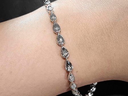 Full Eternity Tear Drop Diamond Bracelet 14kt Online