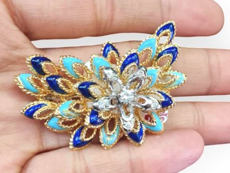 NEW Star Diamond Brooch 18kt Supply