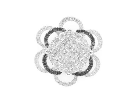 NEW Round Flower Halo Diamond Ring 18kt on Sale