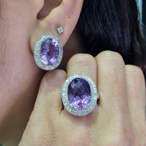 NEW Oval Amethyst Gemstone Diamond Jewelry Set 18kt For Sale