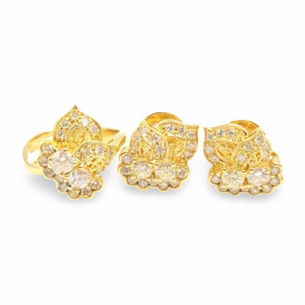 NEW Golden Floral Leaf Diamond Jewelry Set 14kt For Sale