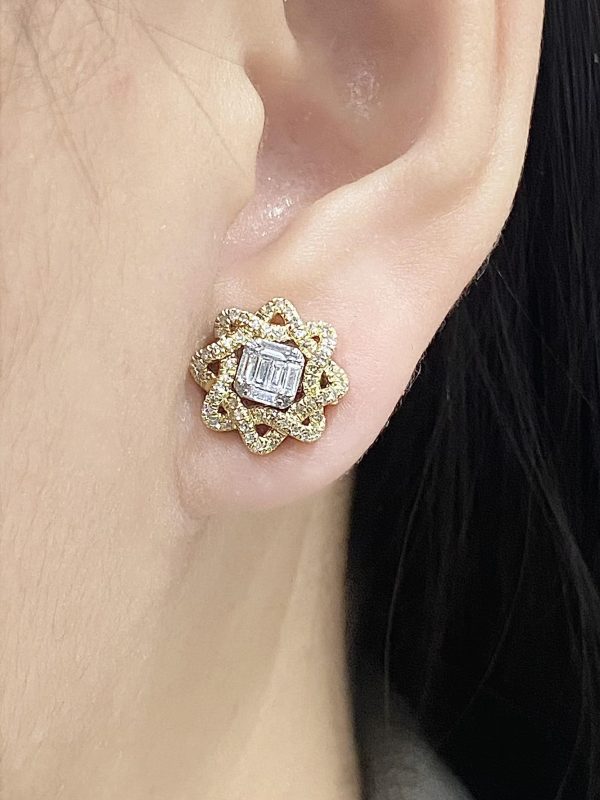 Golden Floral Deco Diamond Earrings 18kt For Sale