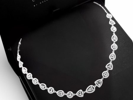 Grand Cluster Shape Diamond Necklace 18ktt Fashion