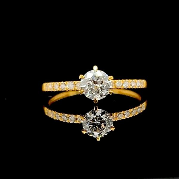 GIA Certified | 0.54cts M VVS1 Round Brilliant Diamond Engagement Ring 14kt For Sale